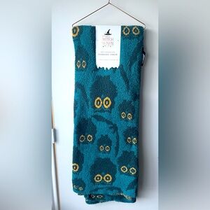 Witch season 🧙 oversized throw